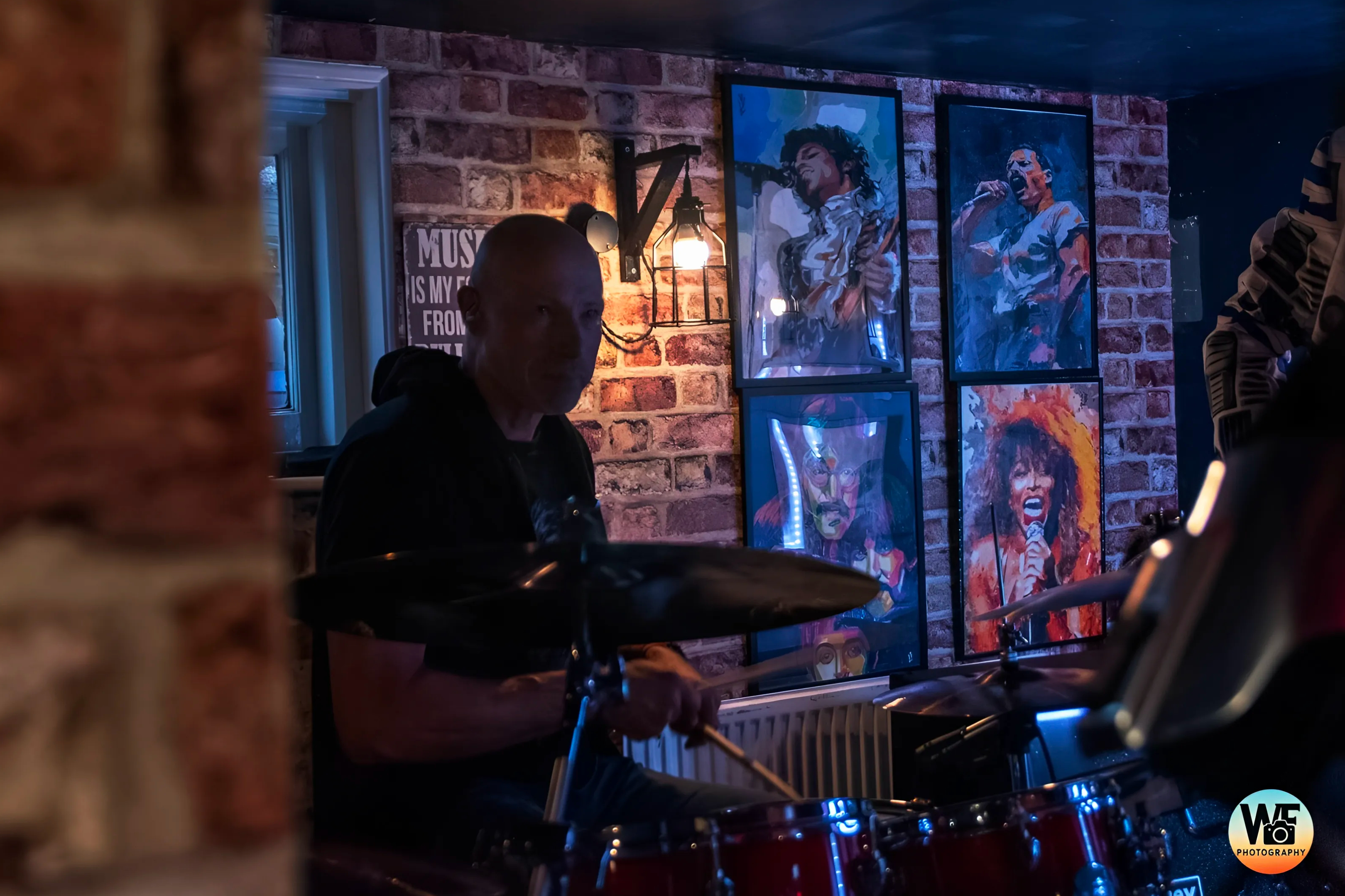 Band photo 12